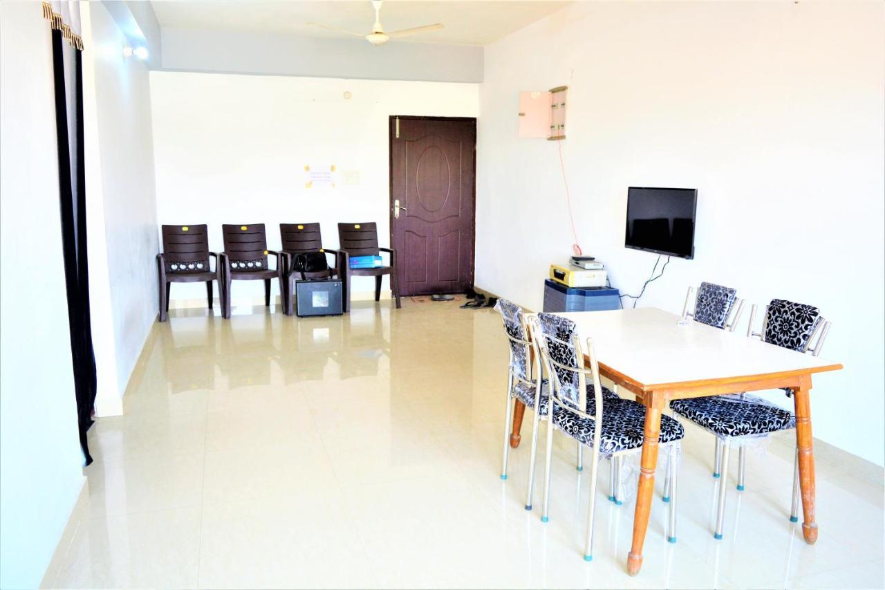 Pretty Garden View Apartment 3Bhk Furnished Flat Near Kashi Vishwanath Temple Benares Buitenkant foto