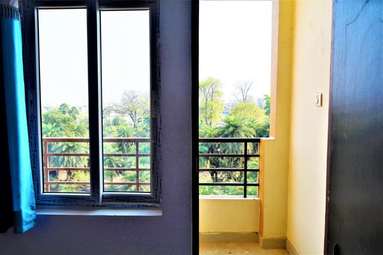 Pretty Garden View Apartment 3Bhk Furnished Flat Near Kashi Vishwanath Temple Benares Buitenkant foto